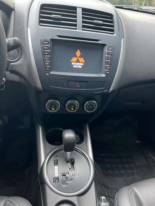 MITSUBISHI-ASX-2017