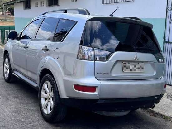 MITSUBISHI-OUTLANDER-2.0 16V GASOLINA 4P AUTOMÁTICO MITSUBISHI-OUTLANDER-2011
