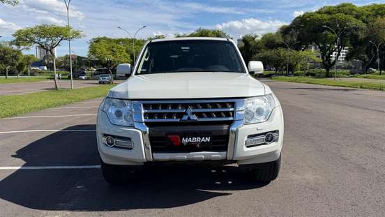 MITSUBISHI-PAJERO-2018