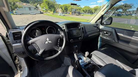 MITSUBISHI-PAJERO-2018