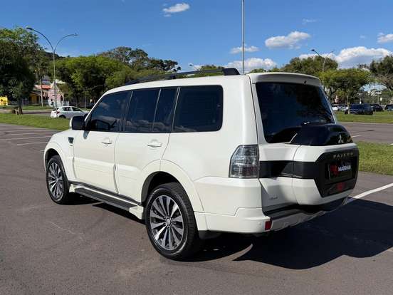 MITSUBISHI-PAJERO-3.2 HPE 4X4 7 LUGARES 16V TURBO INTERCOOLER DIESEL 4P AUTOMÁTICO MITSUBISHI-PAJERO-2018