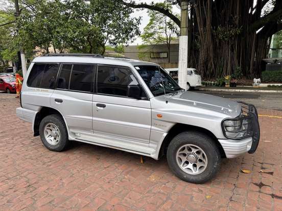 MITSUBISHI-PAJERO-3.5 GLS 4X4 V6 24V GASOLINA 4P AUTOMÁTICO MITSUBISHI-PAJERO-1999
