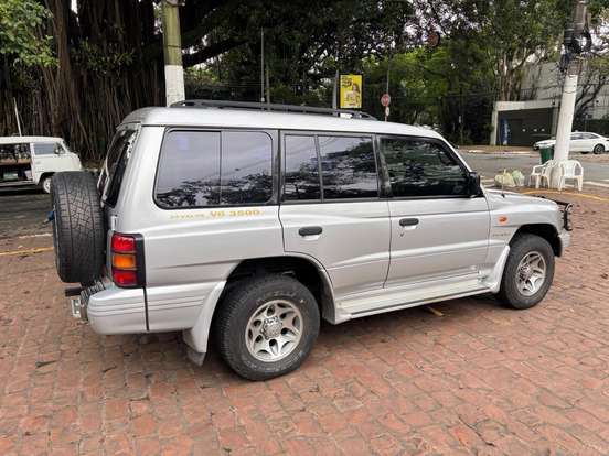 MITSUBISHI-PAJERO-3.5 GLS 4X4 V6 24V GASOLINA 4P AUTOMÁTICO MITSUBISHI-PAJERO-1999