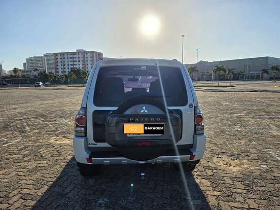 MITSUBISHI-PAJERO FULL-3.2 HPE 4X4 16V TURBO INTERCOOLER DIESEL 2P AUTOMÁTICO MITSUBISHI-PAJERO FULL-2015