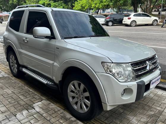 MITSUBISHI PAJERO FULL 3.2 HPE 4X4 16V TURBO INTERCOOLER DIESEL 4P AUTOMÁTICO