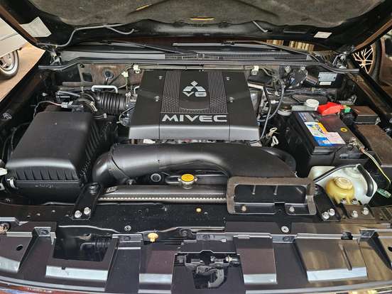 MITSUBISHI-PAJERO FULL-3.8 HPE 4X4 V6 24V GASOLINA 4P AUTOMÁTICO MITSUBISHI-PAJERO FULL-2015