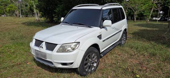 MITSUBISHI PAJERO TR4 2.0 4X2 16V 140CV FLEX 4P AUTOMÁTICO