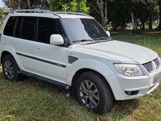 MITSUBISHI-PAJERO TR4-2.0 4X2 16V 140CV FLEX 4P AUTOMÁTICO MITSUBISHI-PAJERO TR4-2014