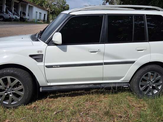 MITSUBISHI-PAJERO TR4-2.0 4X2 16V 140CV FLEX 4P AUTOMÁTICO MITSUBISHI-PAJERO TR4-2014