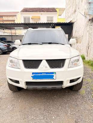 MITSUBISHI-PAJERO TR4-2013