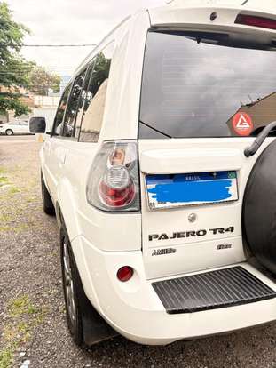 MITSUBISHI-PAJERO TR4-2013