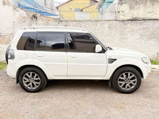 MITSUBISHI-PAJERO TR4-2013
