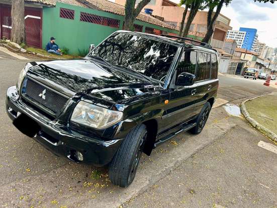 MITSUBISHI-PAJERO TR4-2005