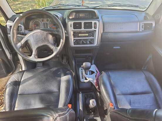 MITSUBISHI-PAJERO TR4-2008