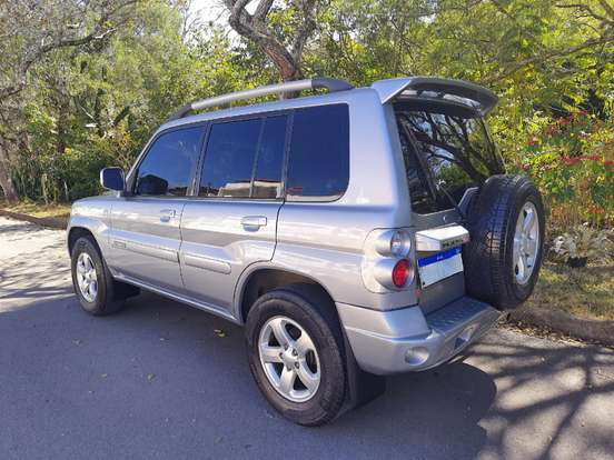 MITSUBISHI-PAJERO TR4-2008