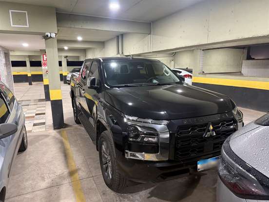 MITSUBISHI-TRITON-2025