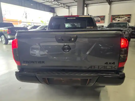 NISSAN-FRONTIER-2021