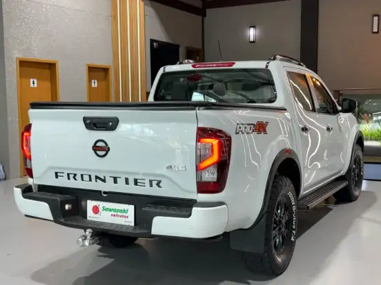 NISSAN-FRONTIER-2022