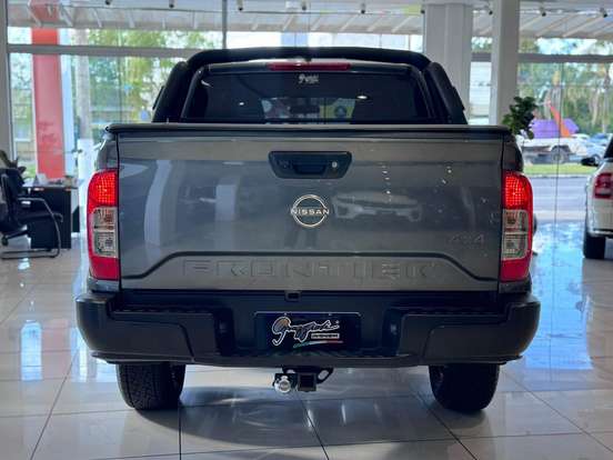NISSAN-FRONTIER-2024
