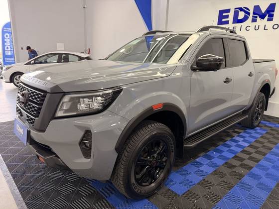 NISSAN FRONTIER 2.3 16V TURBO DIESEL PRO4X CD 4X4 AUTOMÁTICO
