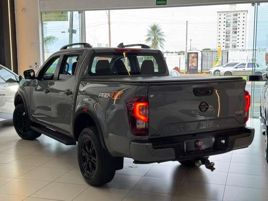 NISSAN-FRONTIER-2023