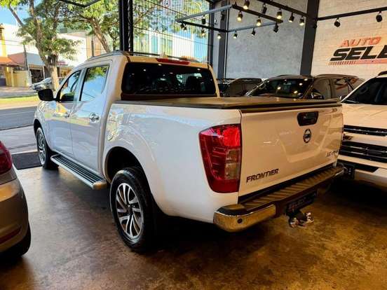 NISSAN-FRONTIER-2021