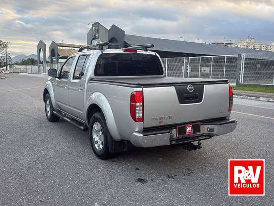 NISSAN-FRONTIER-2.5 LE 4X4 CD TURBO ELETRONIC DIESEL 4P AUTOMÁTICO NISSAN-FRONTIER-2011