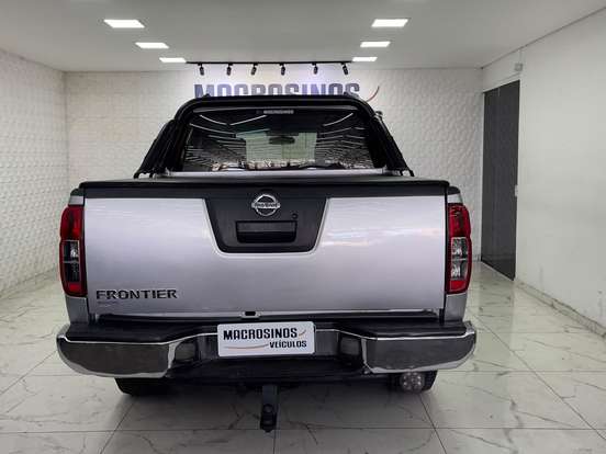 NISSAN-FRONTIER-2015
