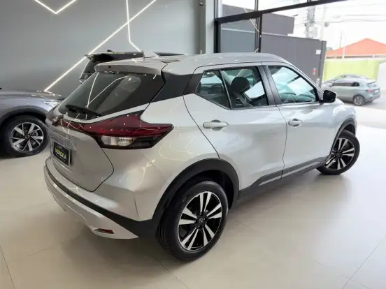 NISSAN-KICKS-2023