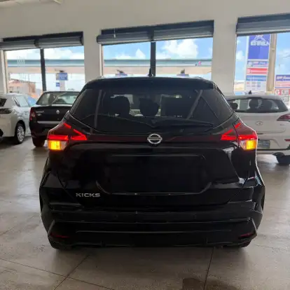 NISSAN-KICKS-2022