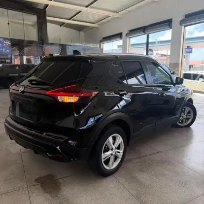 NISSAN-KICKS-2022