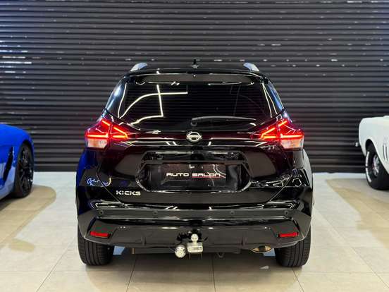 NISSAN-KICKS-2023