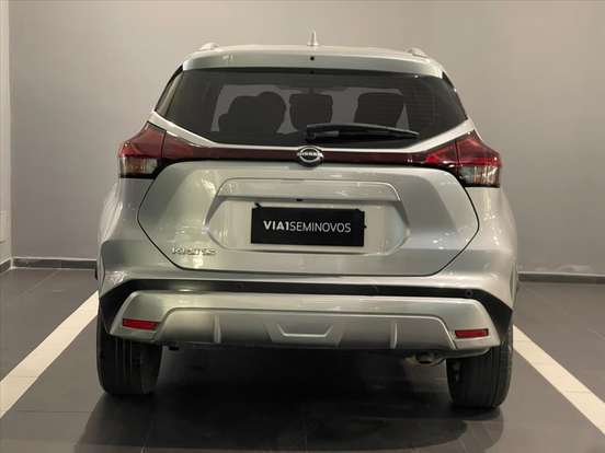 NISSAN-KICKS-2023
