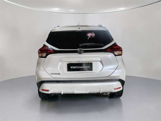 NISSAN-KICKS-2024