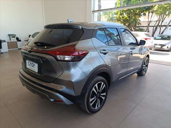 NISSAN-KICKS-2023