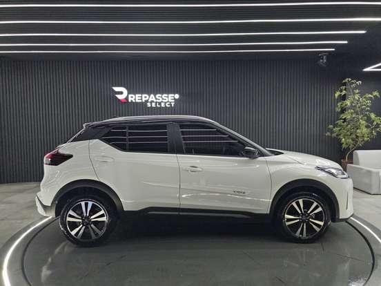 NISSAN-KICKS-2023