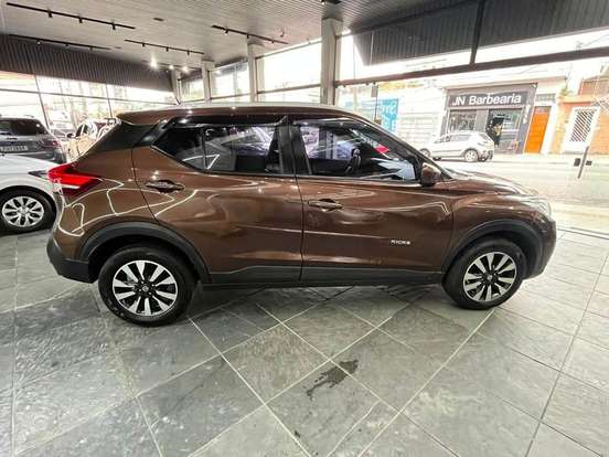 NISSAN-KICKS-2020