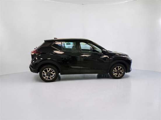 NISSAN-KICKS-2023