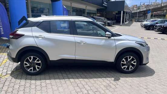 NISSAN-KICKS-2023