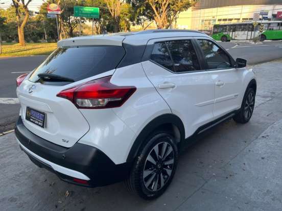 NISSAN-KICKS-2020