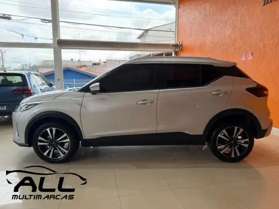 NISSAN-KICKS PLAY-2025