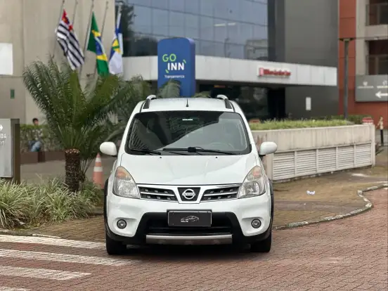 NISSAN-LIVINA-1.8 SL X-GEAR 16V FLEX 4P AUTOMÁTICO NISSAN-LIVINA-2013