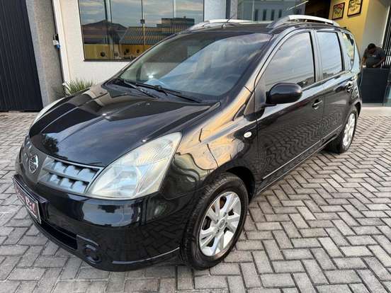 NISSAN-LIVINA-2013