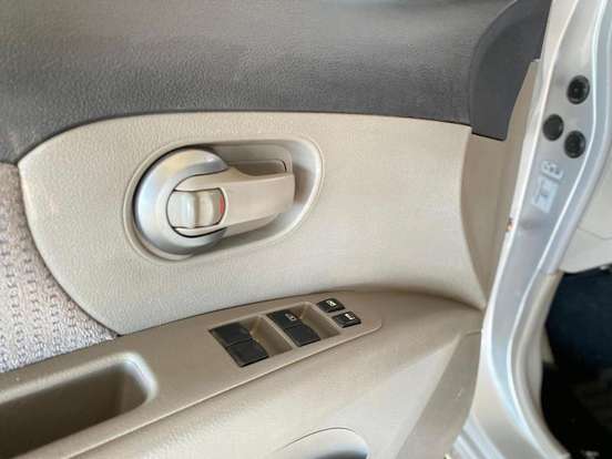 NISSAN-LIVINA-1.8 16V FLEX 4P AUTOMÁTICO NISSAN-LIVINA-2009