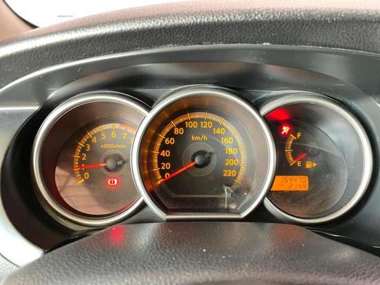NISSAN-LIVINA-2009