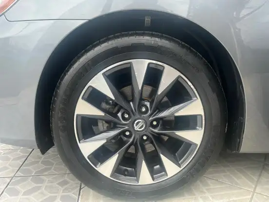 NISSAN-SENTRA-2.0 SL 16V FLEXSTART 4P AUTOMÁTICO NISSAN-SENTRA-2017