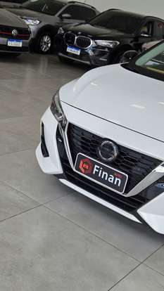 NISSAN-SENTRA-2023
