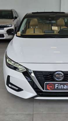 NISSAN-SENTRA-2023