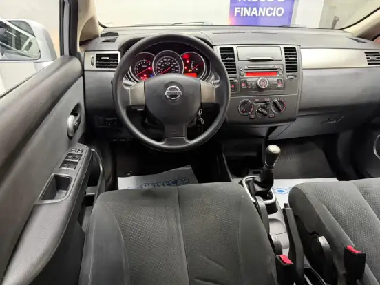 NISSAN-TIIDA-2012