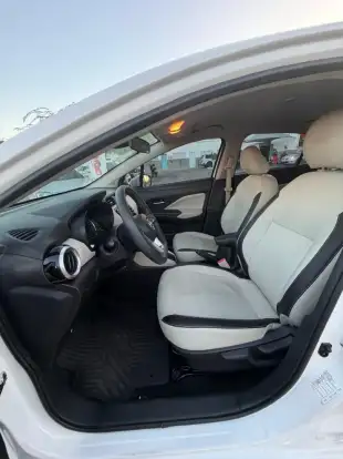 NISSAN-VERSA-2023